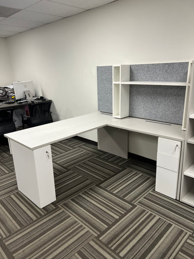 L SHAPED PRIVATE OFFICE PACKAGE - SHOW ROOM MODEL