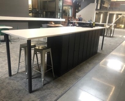 PRE-OWNED BAR HIGH TABLE