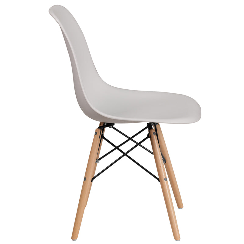 White Plastic/wood Chair