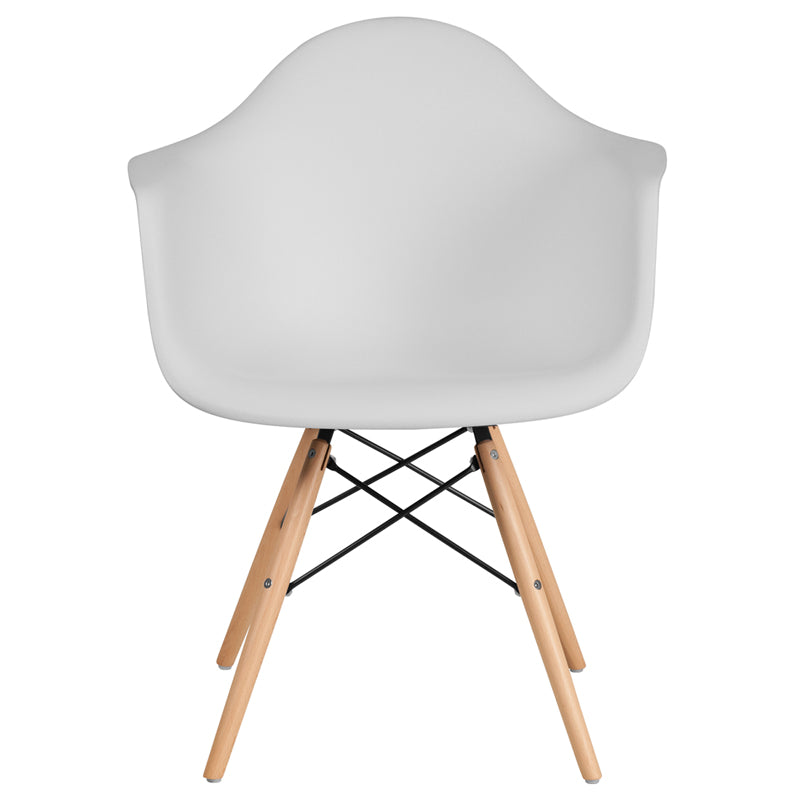 White Plastic/wood Chair