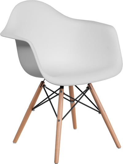 White Plastic/wood Chair