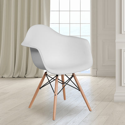 White Plastic/wood Chair