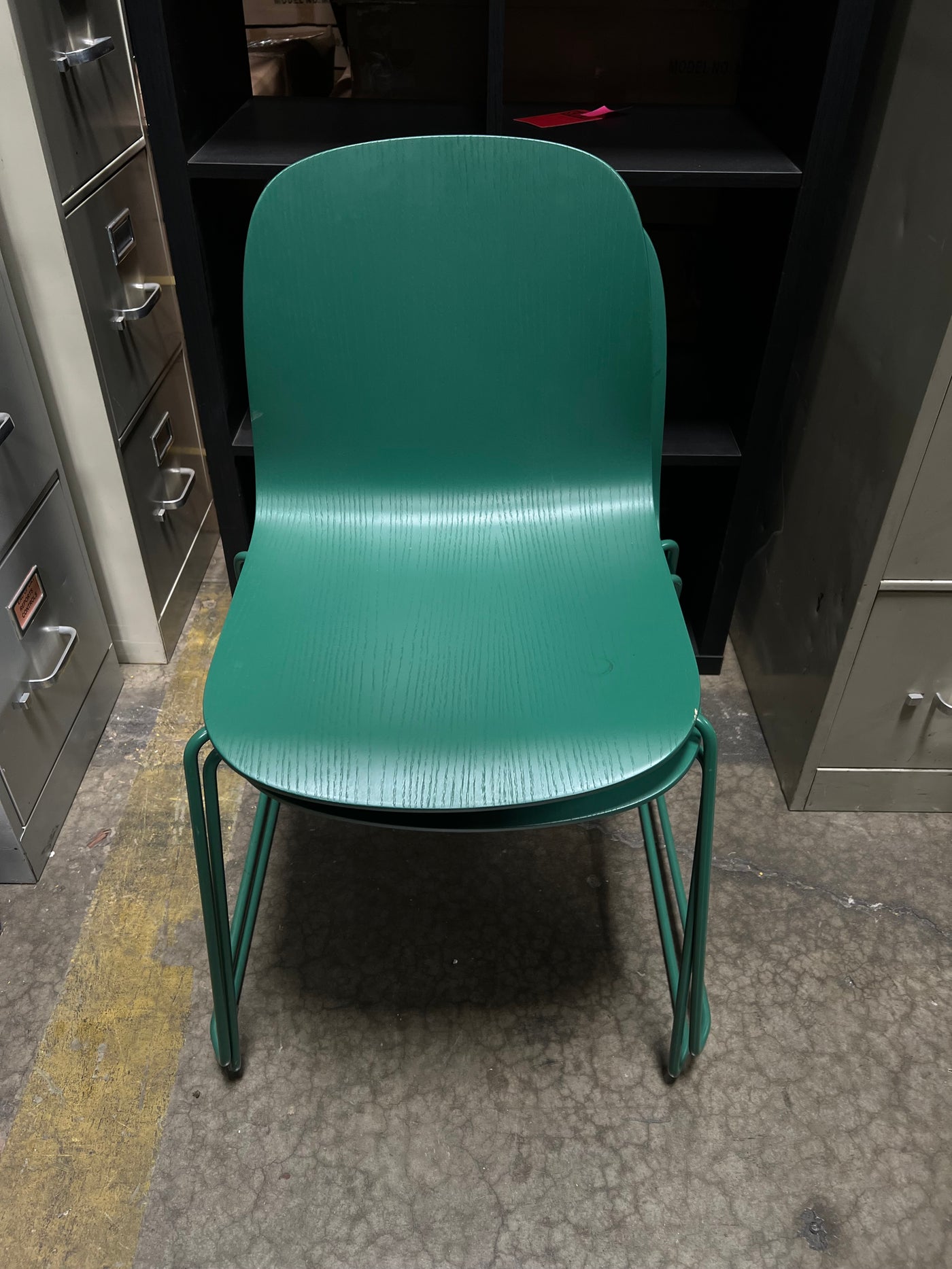 PRE-OWNED GREEN CHAIRS