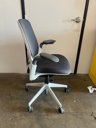 Pre owned Steelcase Series 1 - Office Furniture - Grey