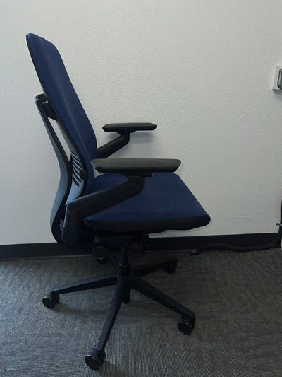 Pre Owned Steelcase Gesture - Office Furniture - Navy Blue - Black Base
