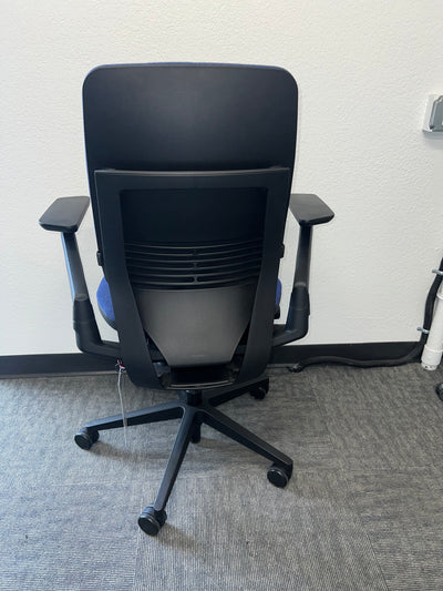 Pre Owned Steelcase Gesture - Office Furniture - Navy Blue - Black Base