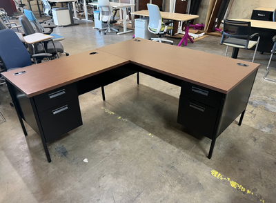 PRE OWNED HON 66 X 72 L SHAPED DESK