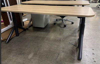 PRE-OWNED STEELCASE FLEX SIT TO STAND DESK