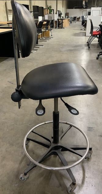 PRE-OWNED BIOFIT DRAFTING STOOL