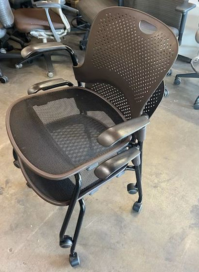 PRE-OWNED HERMAN MILLER CAPER CHAIR