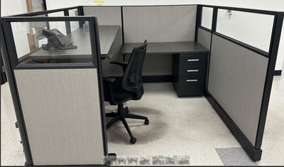 PRE-OWNED FRIANT CUBICLES WITH ADJUSTABLE HEIGHT BASES