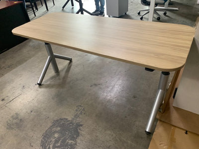 PRE-OWNED STEELCASE FLEX SIT TO STAND DESK