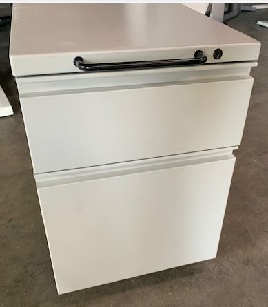 PRE-OWNED HERMAN MILLER MOBILE PEDS