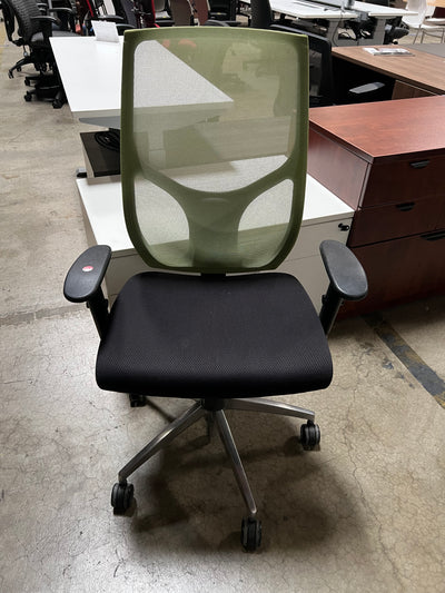 USED OFFICE FURNITURE TASK CHAIR ERGONIMC 9TO5 VAULT