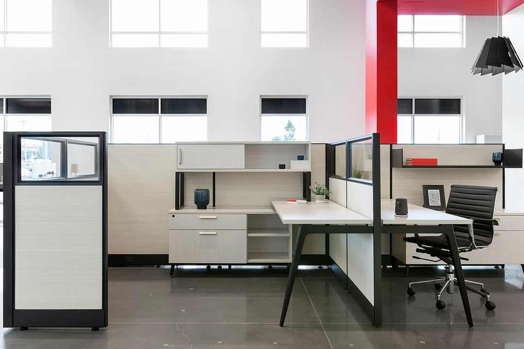 Friant Novo with Dash and overhead hutch