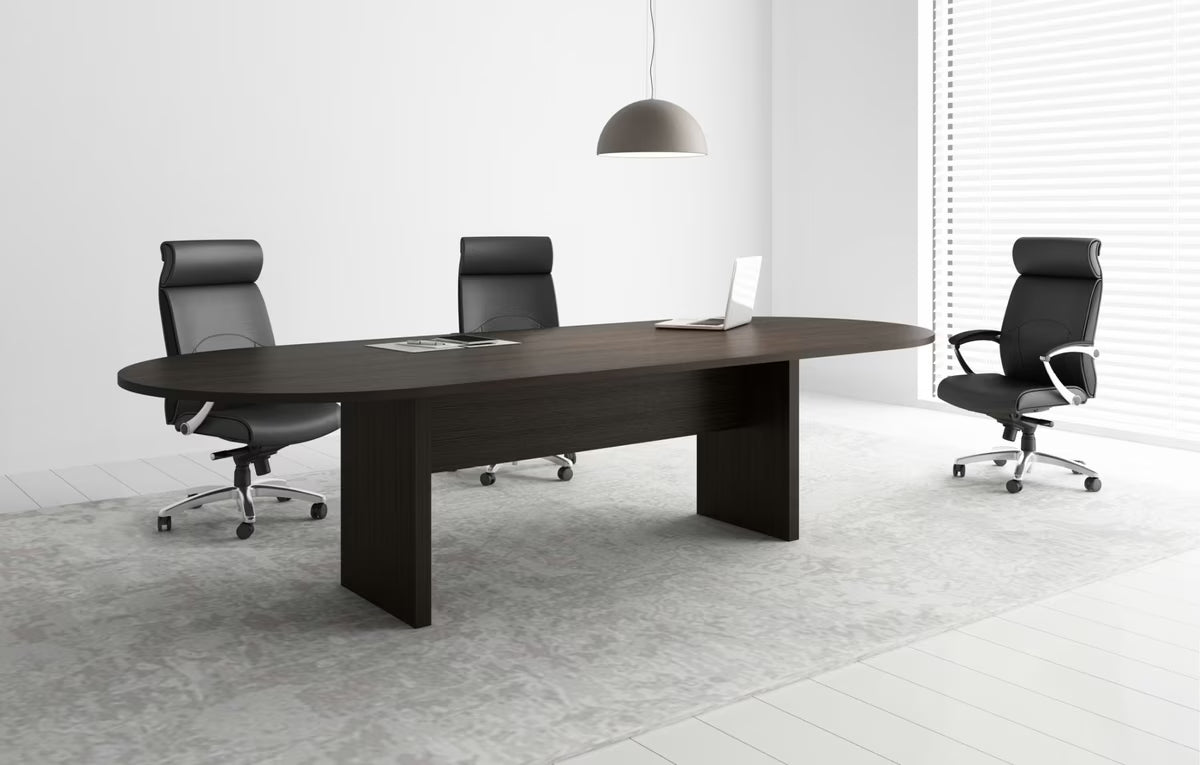 Friant Gitana private office setup