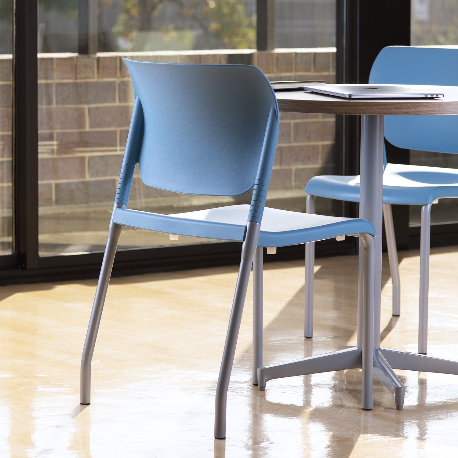SitOnIt Inflex stacking chair in a cafe space
